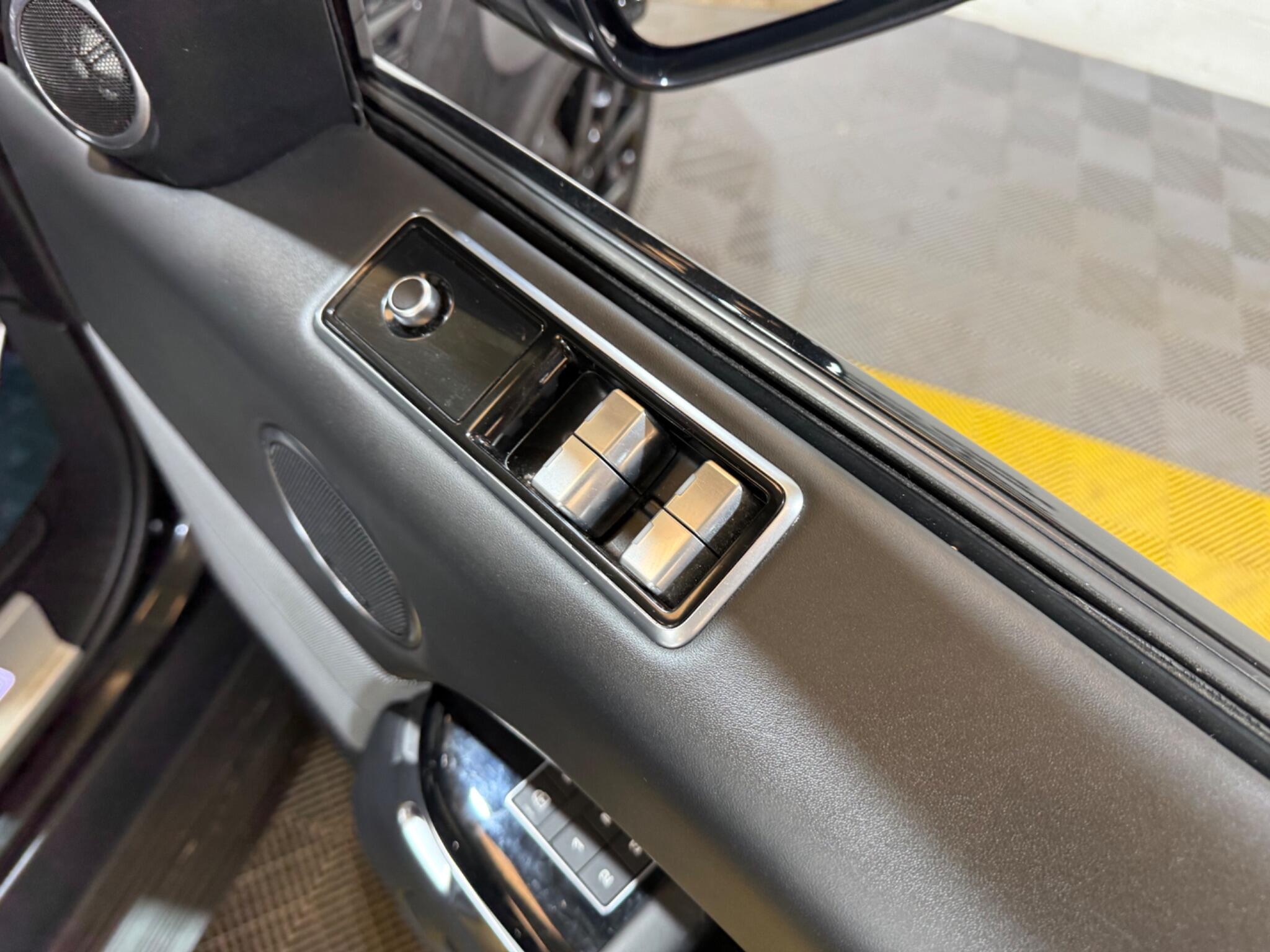 Land Rover Range Rover Sport view 42