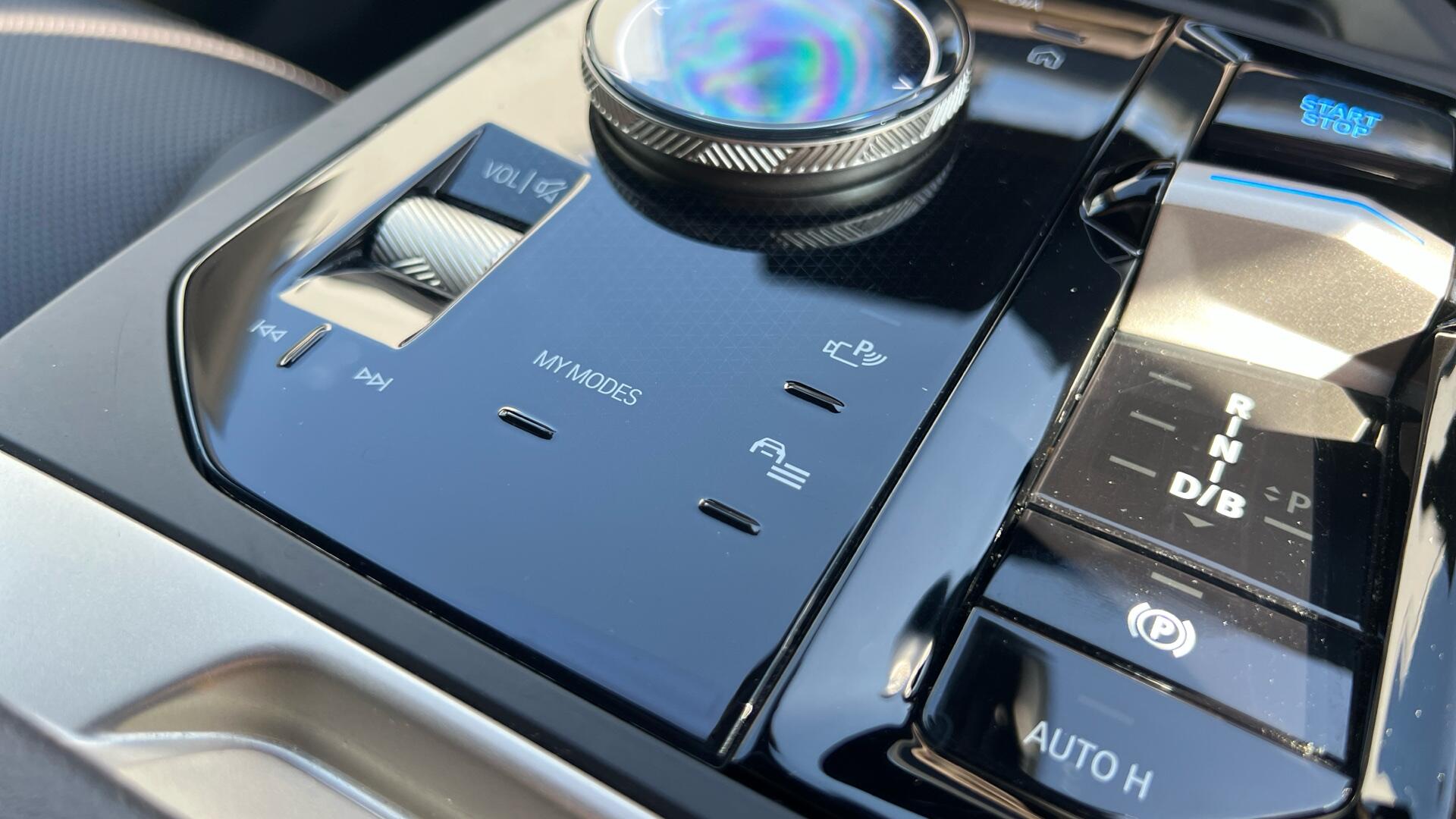 BMW Ix view 19