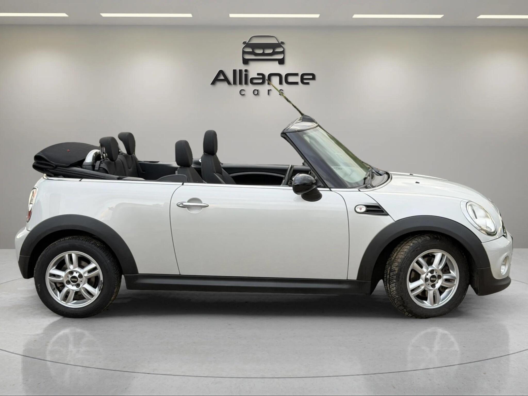 Mini Convertible view 10