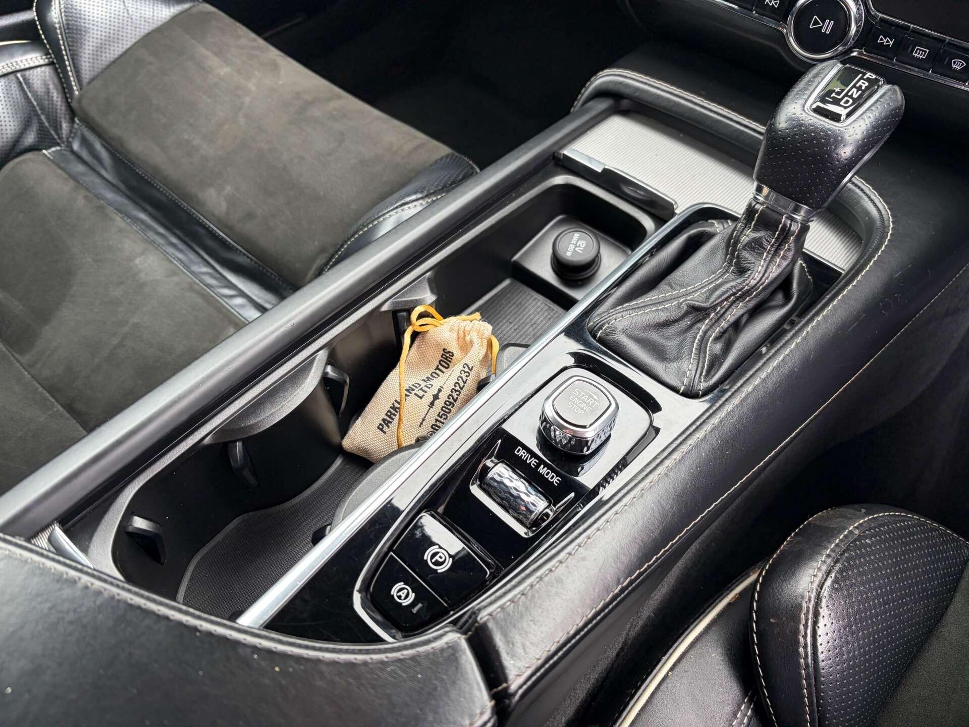 Volvo S90 view 49