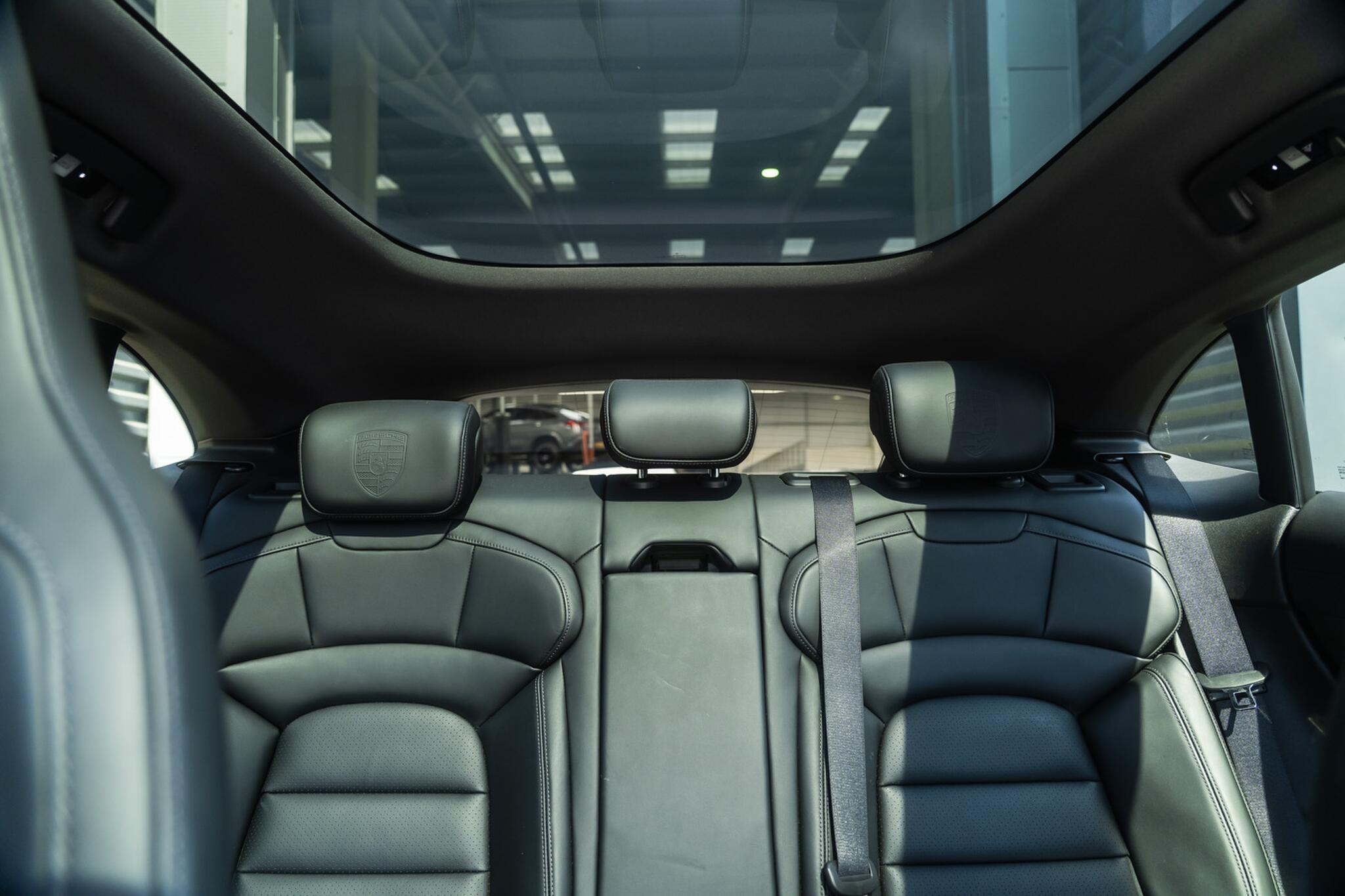 Porsche Taycan view 67