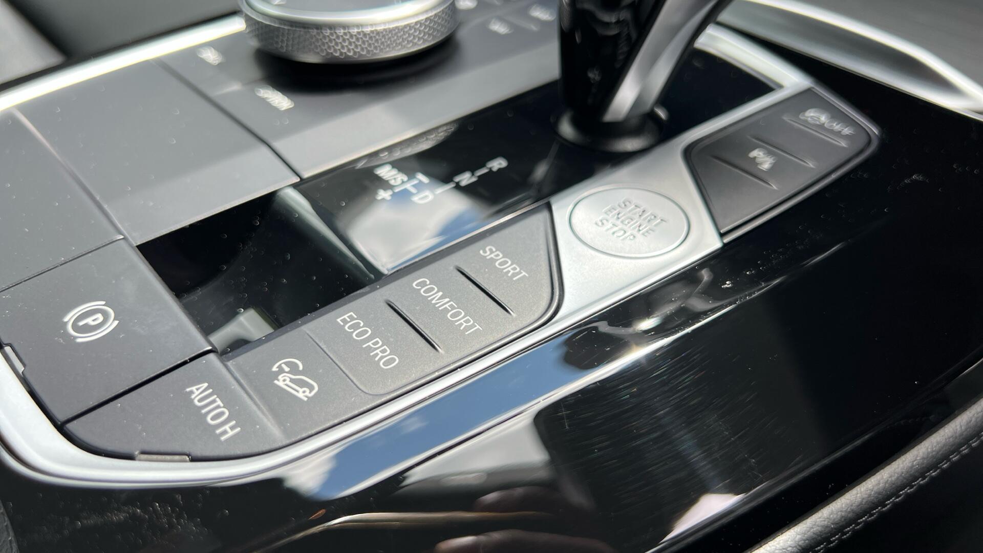 BMW X4 view 19