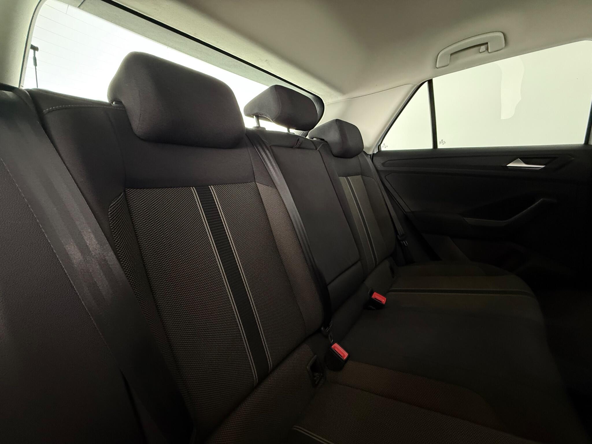 Volkswagen T-Roc view 30