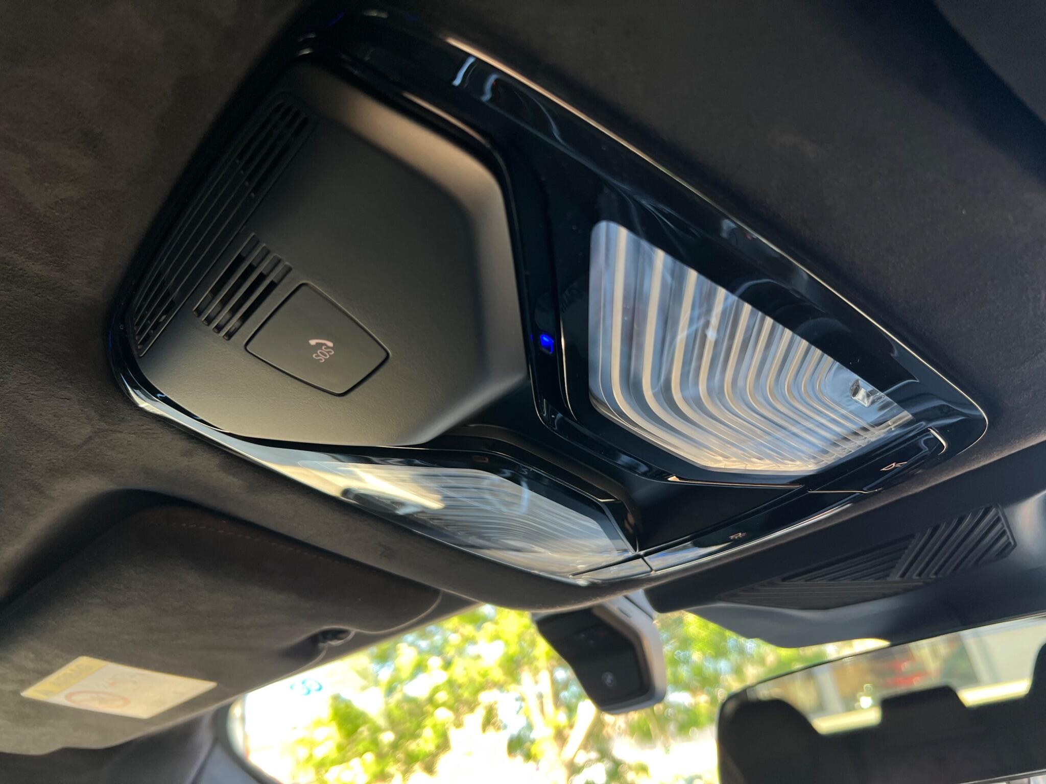 BMW XM view 87