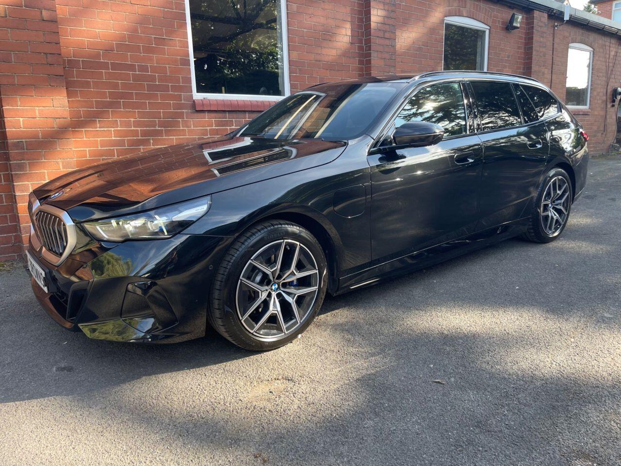 BMW 5 Series view 18