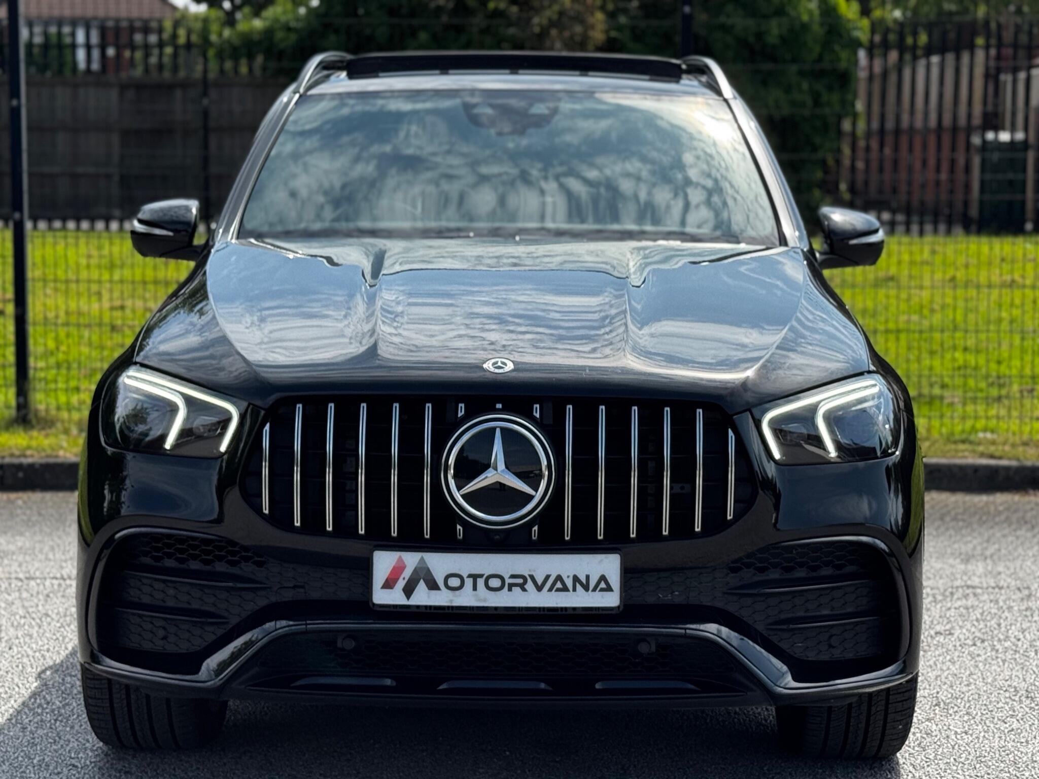 Mercedes-Benz Gle view 2