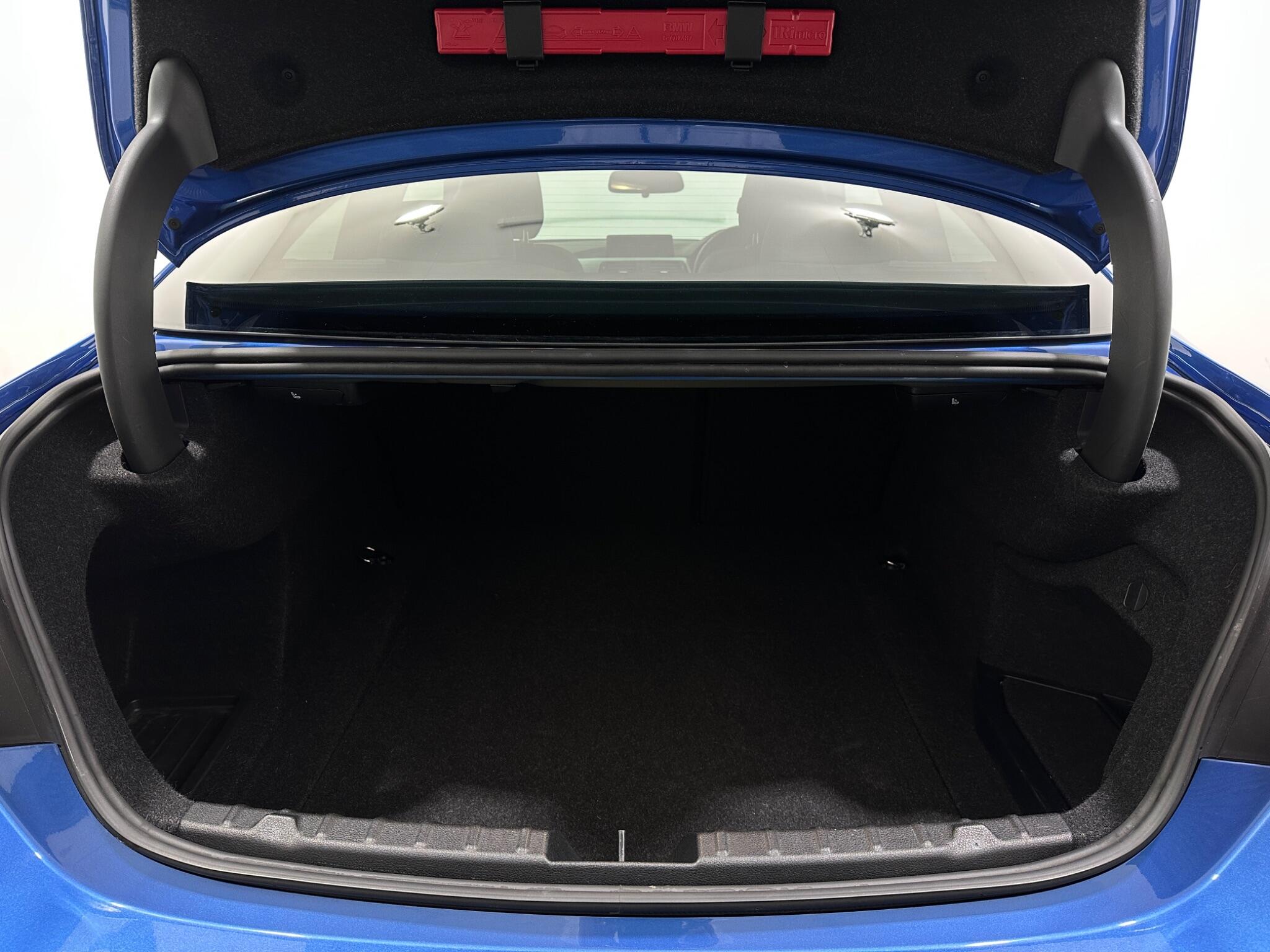 BMW 4 Series view 45