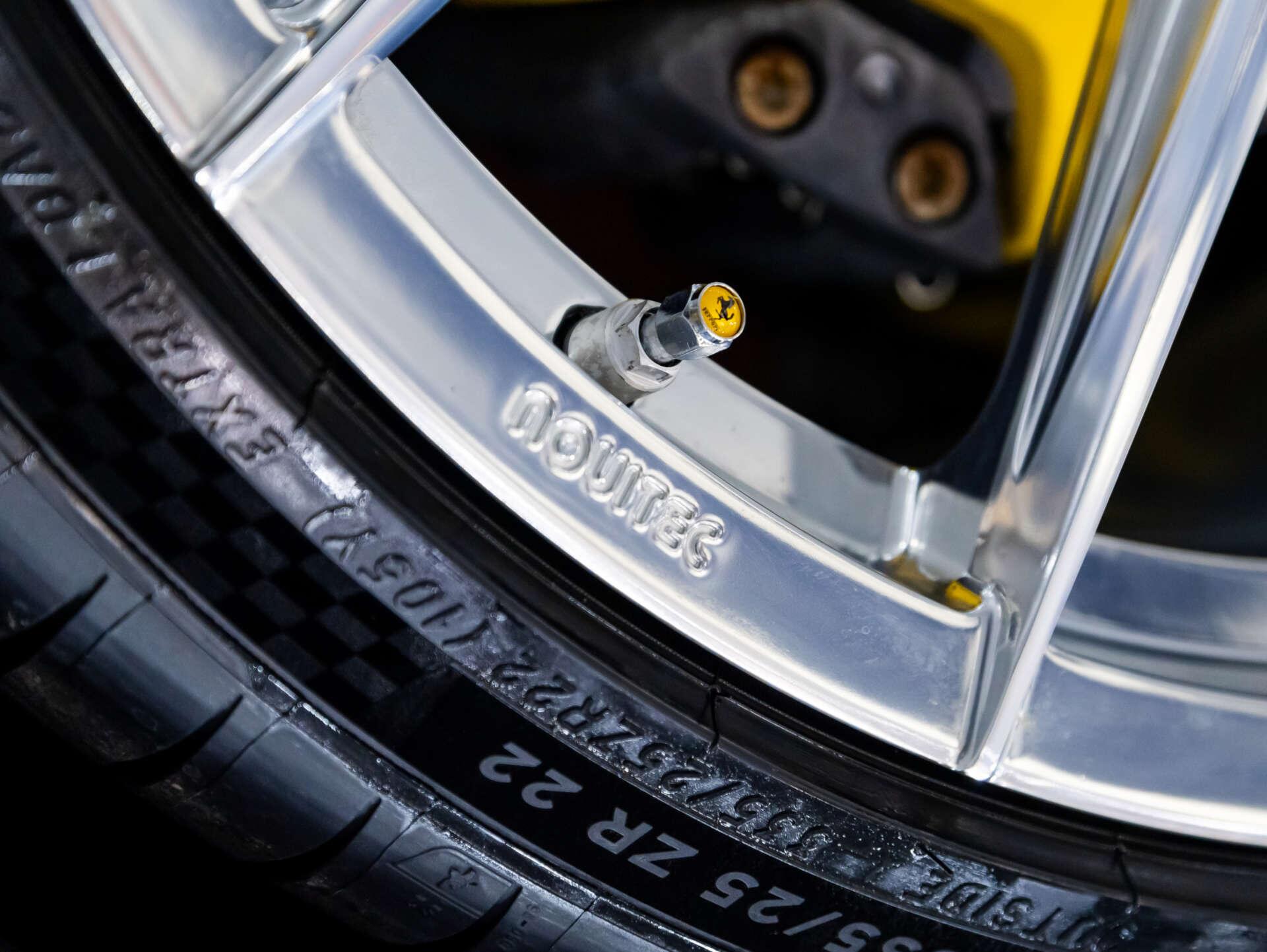 Ferrari 812 view 84