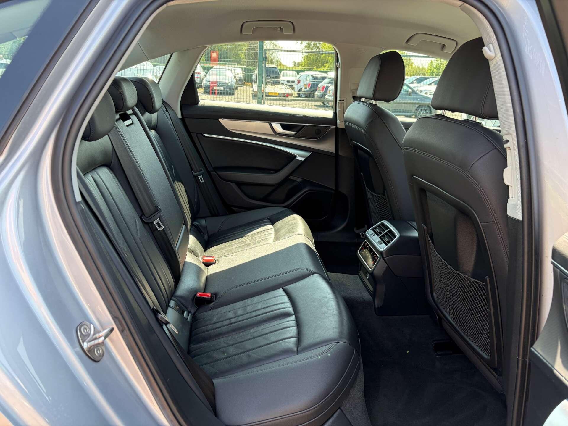 Audi A6 Saloon view 26