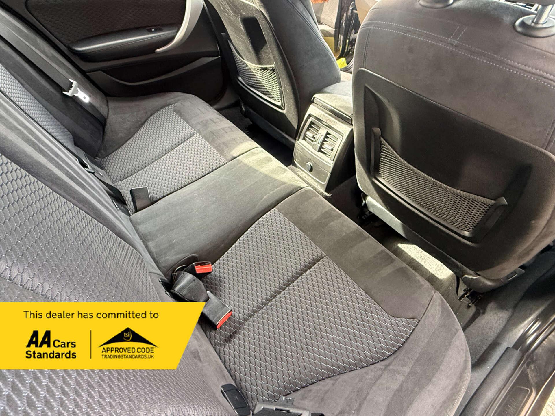 BMW 1 Series view 28