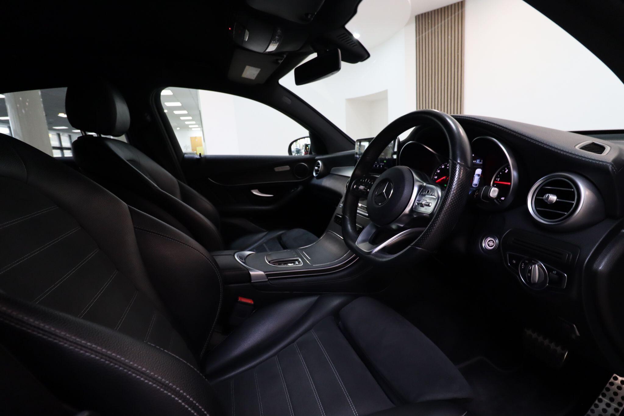 Mercedes-Benz GLC view 14