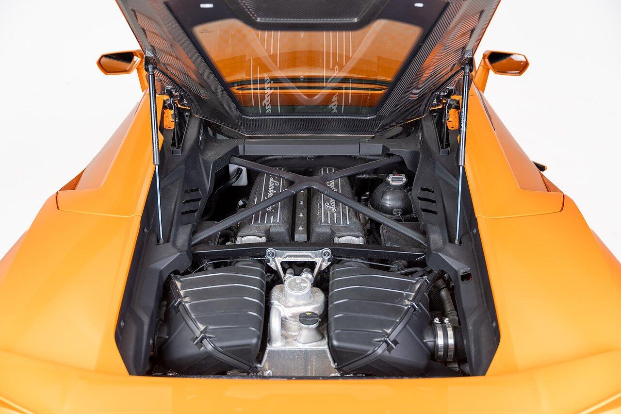 Lamborghini Huracan view 36