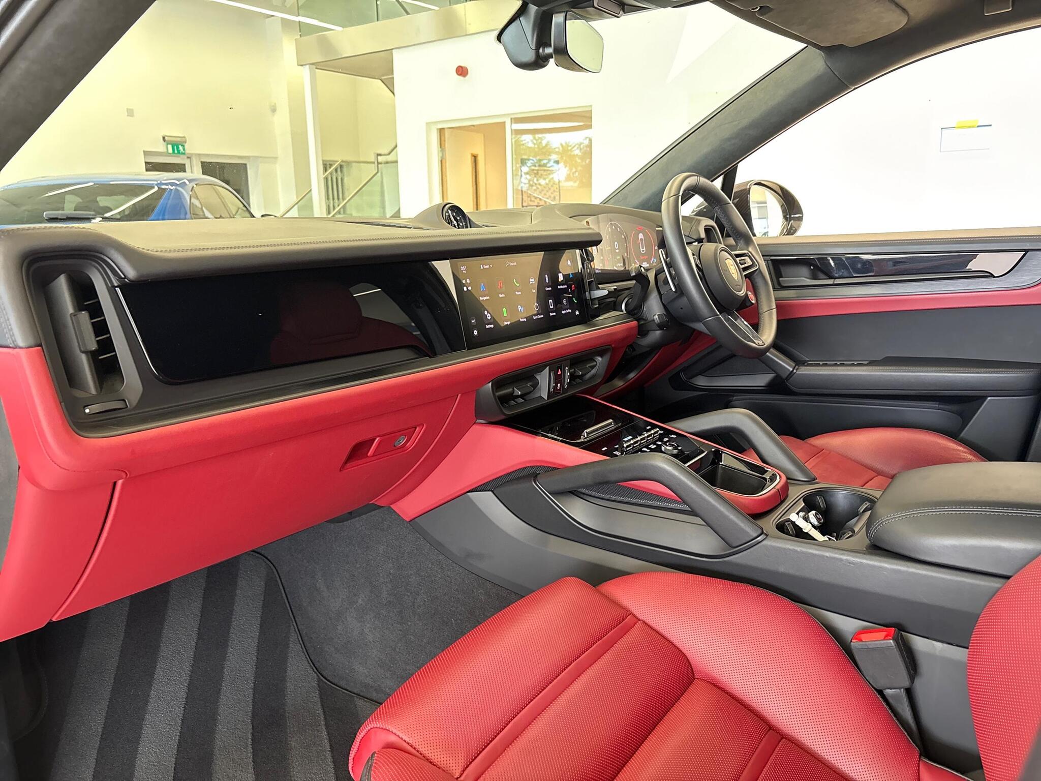 Porsche Cayenne view 13