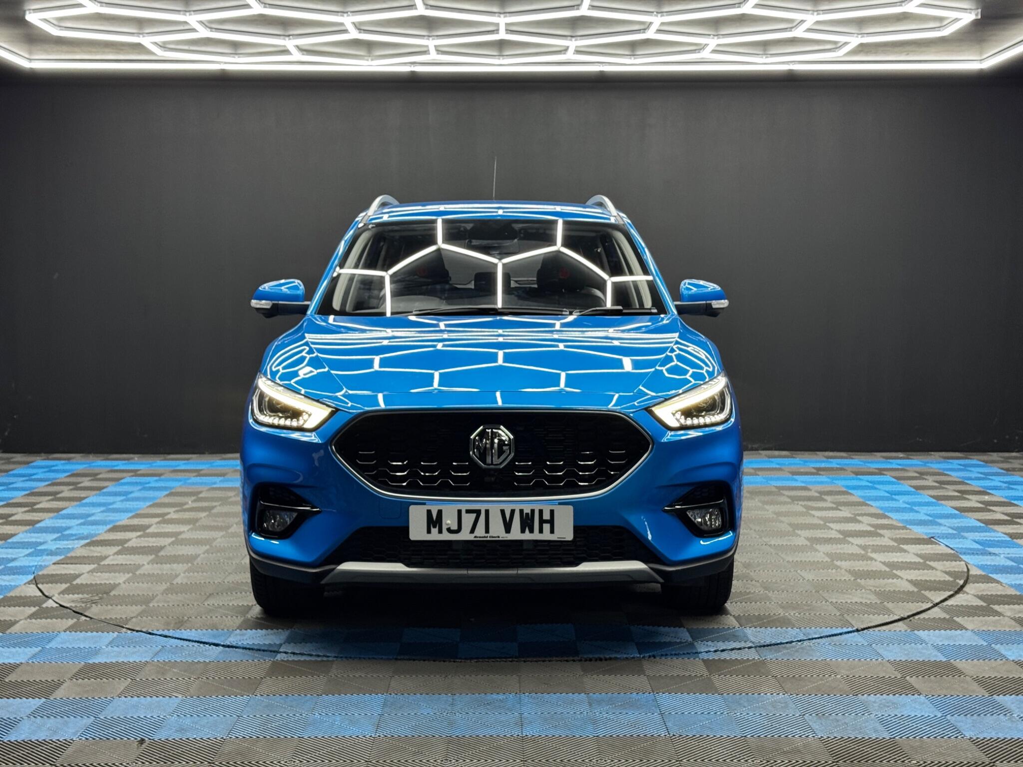MG MG ZS view 2