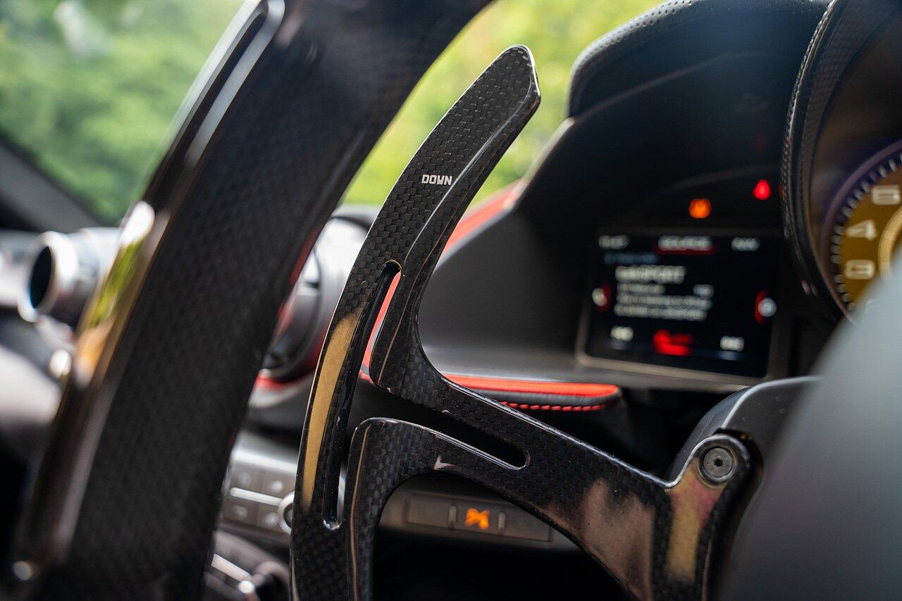 Ferrari 812 view 93