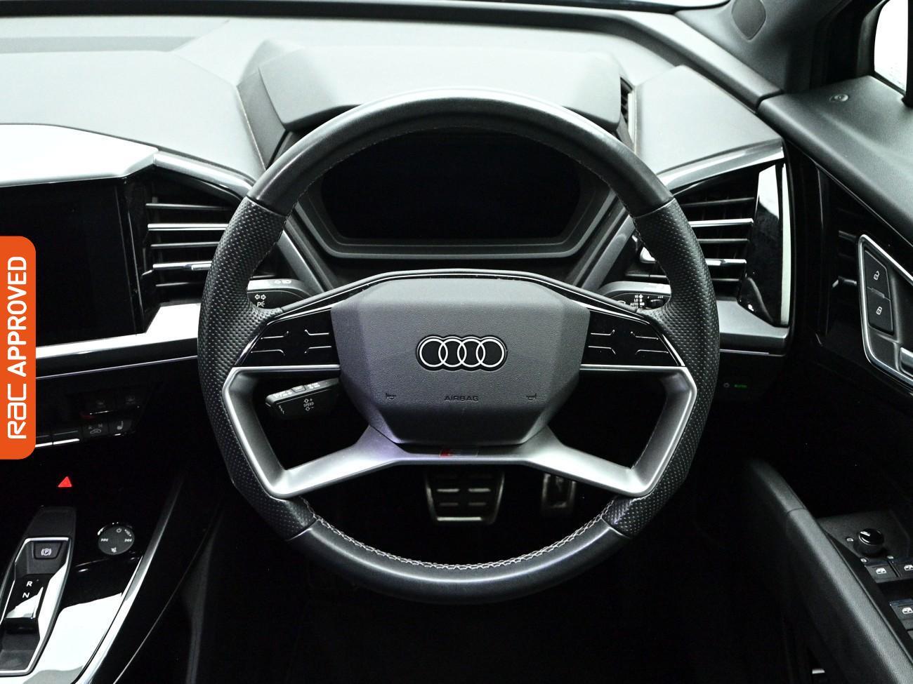 Audi Q4 e-tron view 10