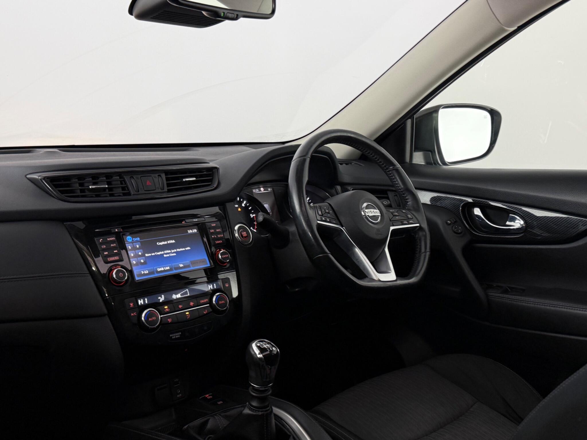 Nissan X-Trail view 11