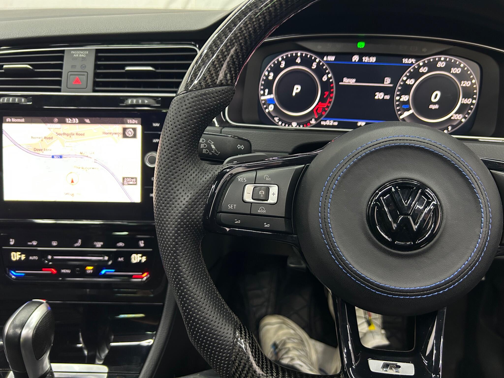 Volkswagen Golf view 43