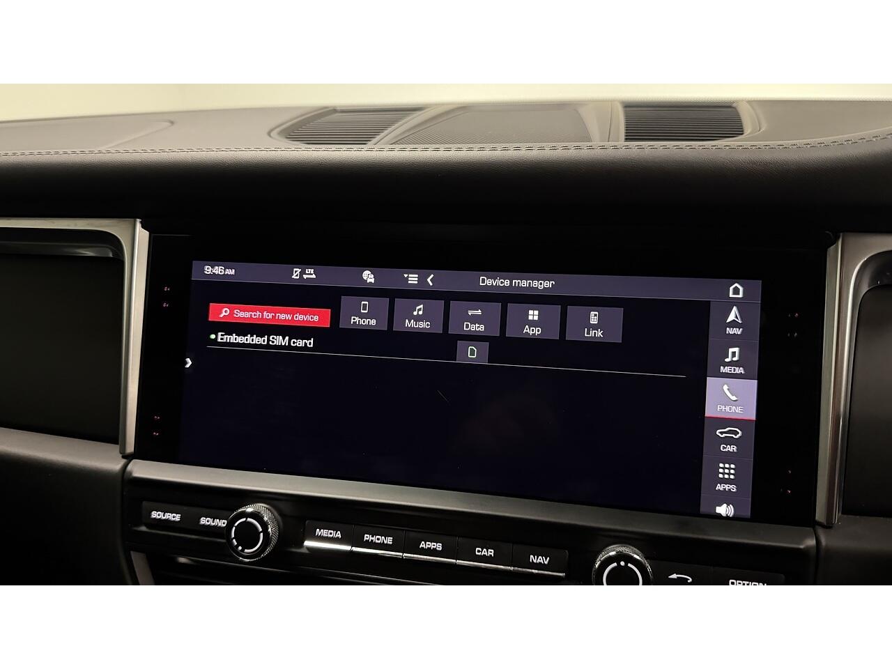 Porsche Macan view 18