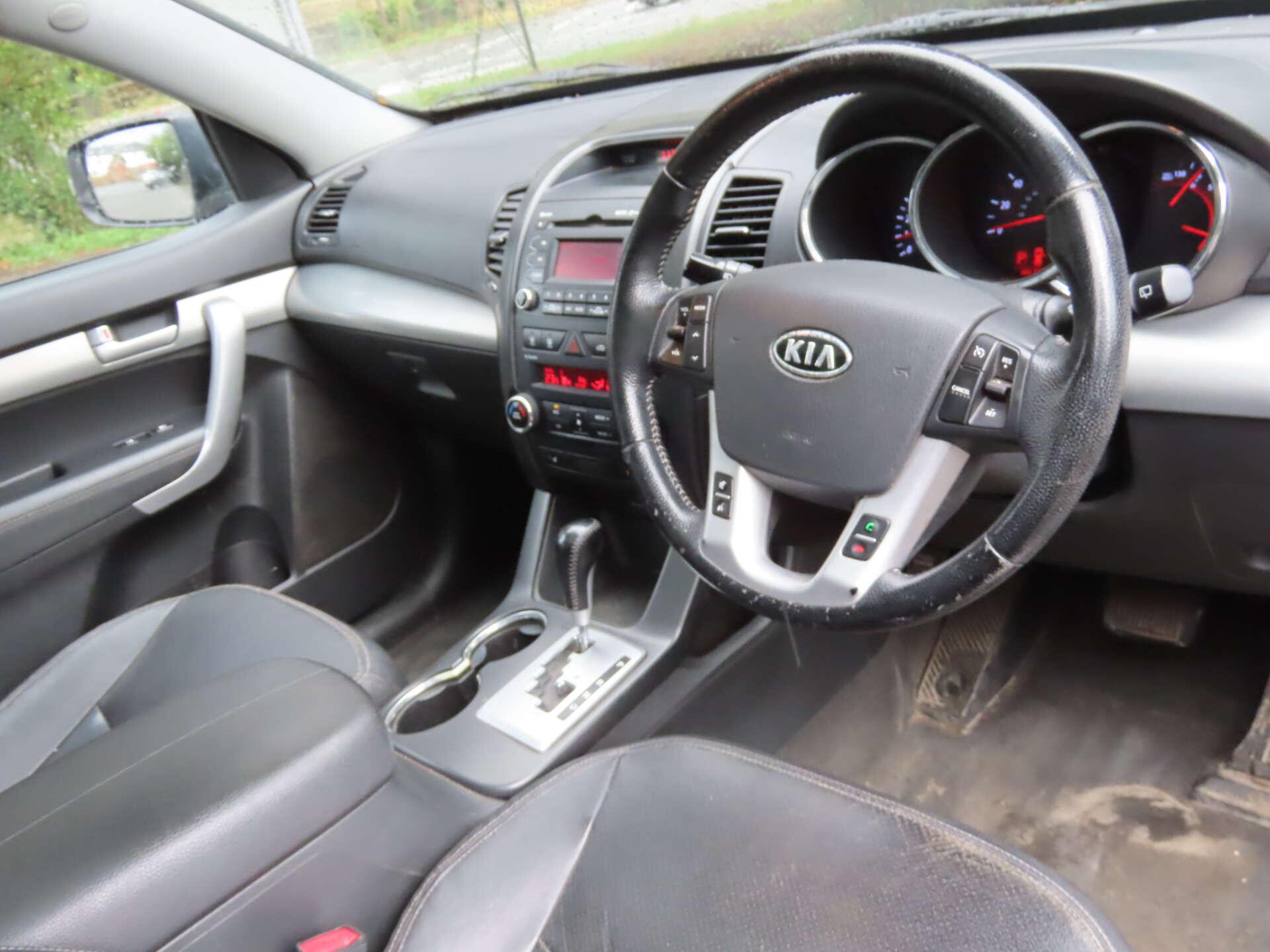 Kia Sorento view 9
