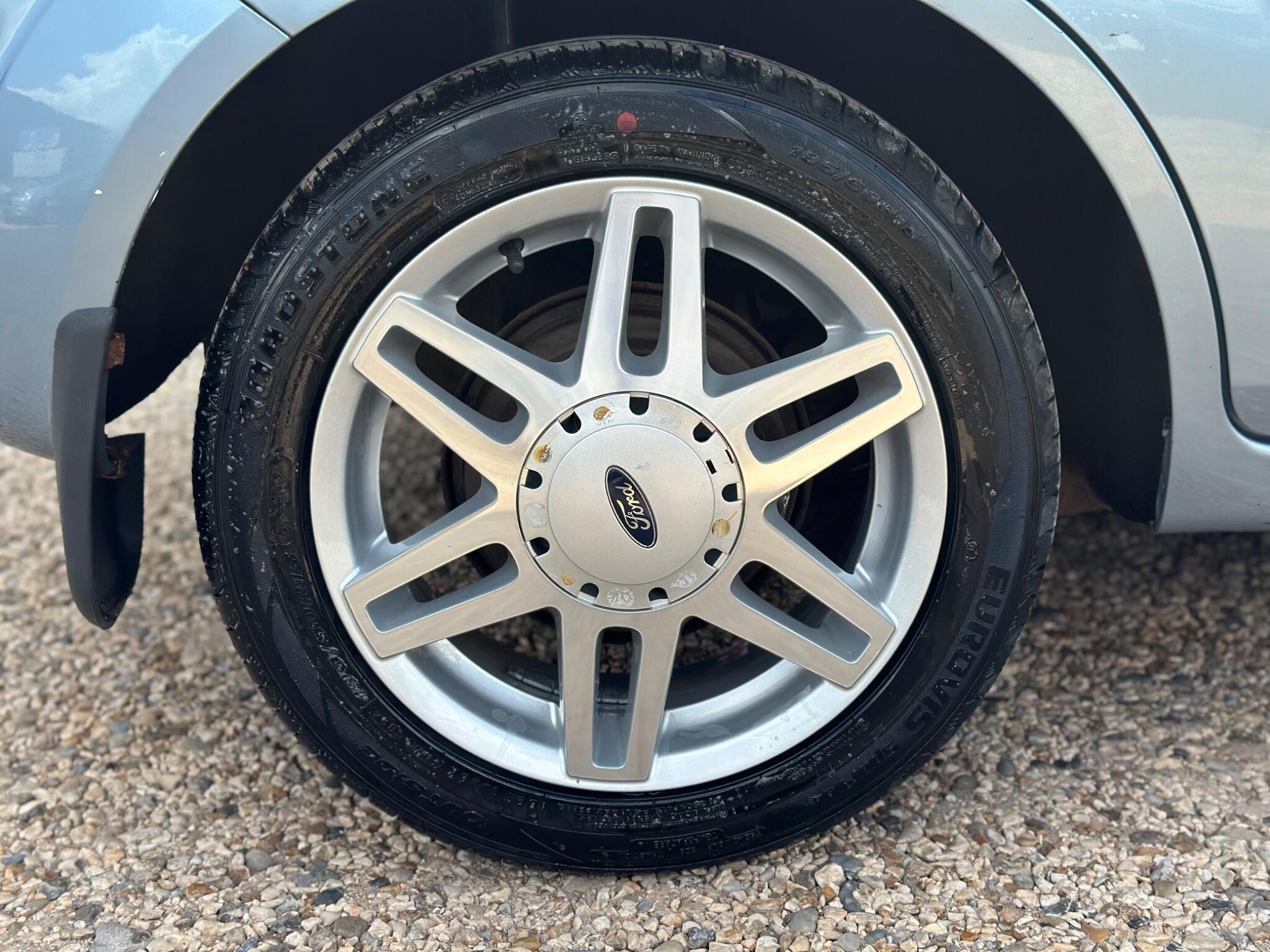 Ford Fiesta view 50