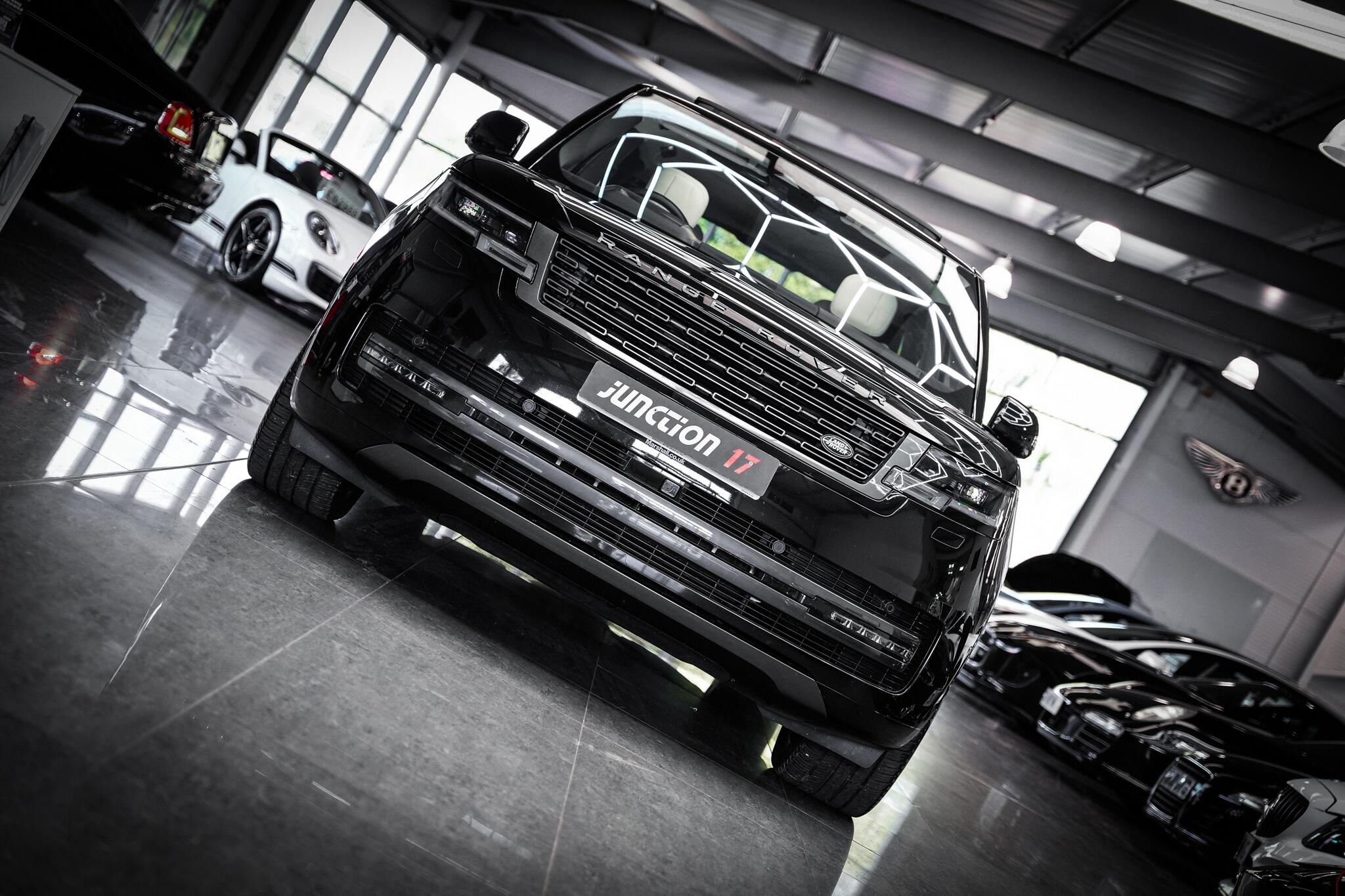 Land Rover Range Rover view 4