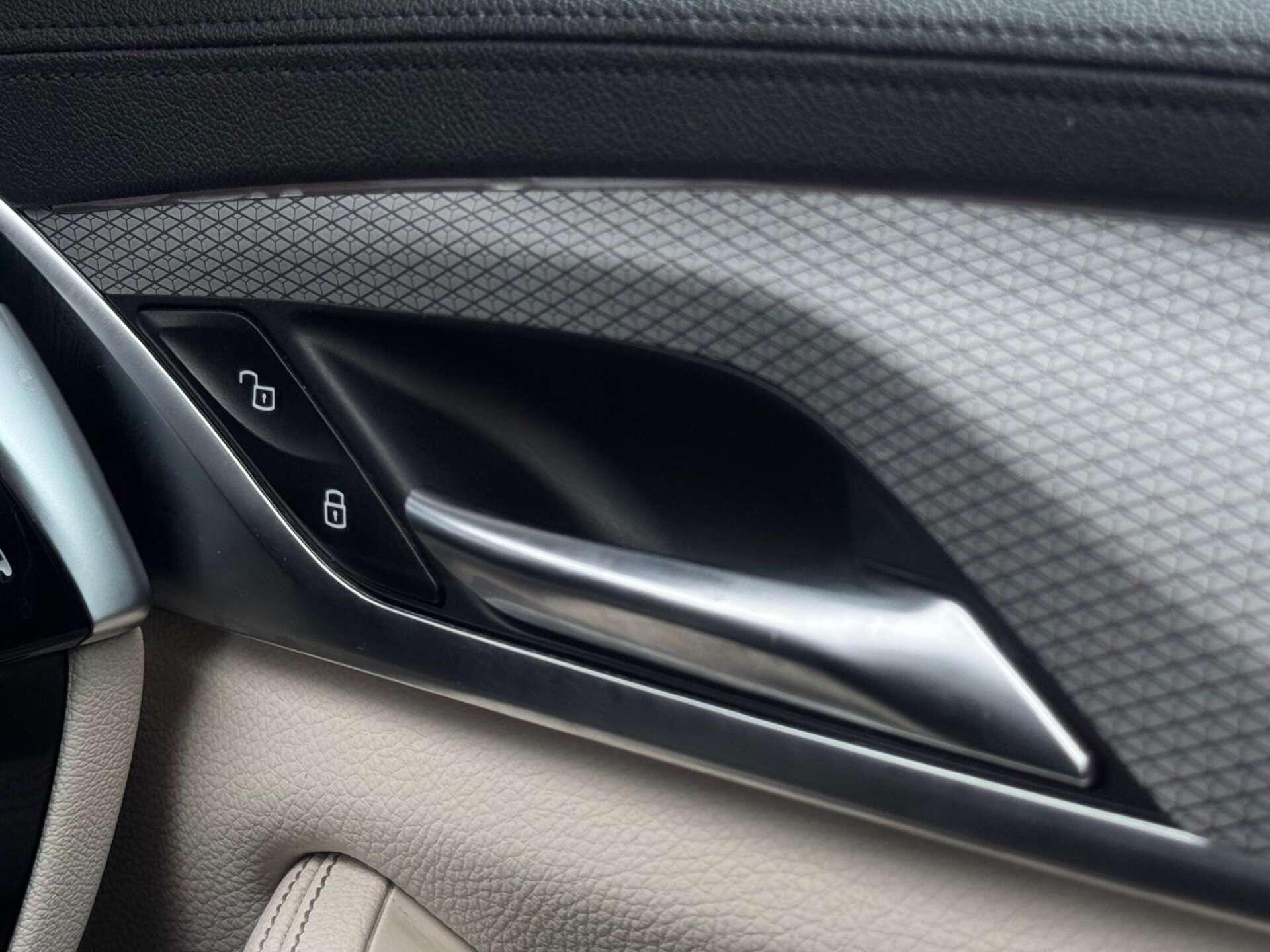 BMW 5 Series view 27