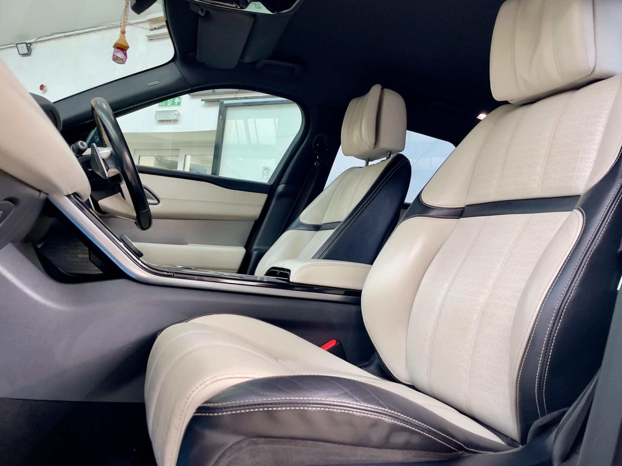 Land Rover Range Rover Velar view 53