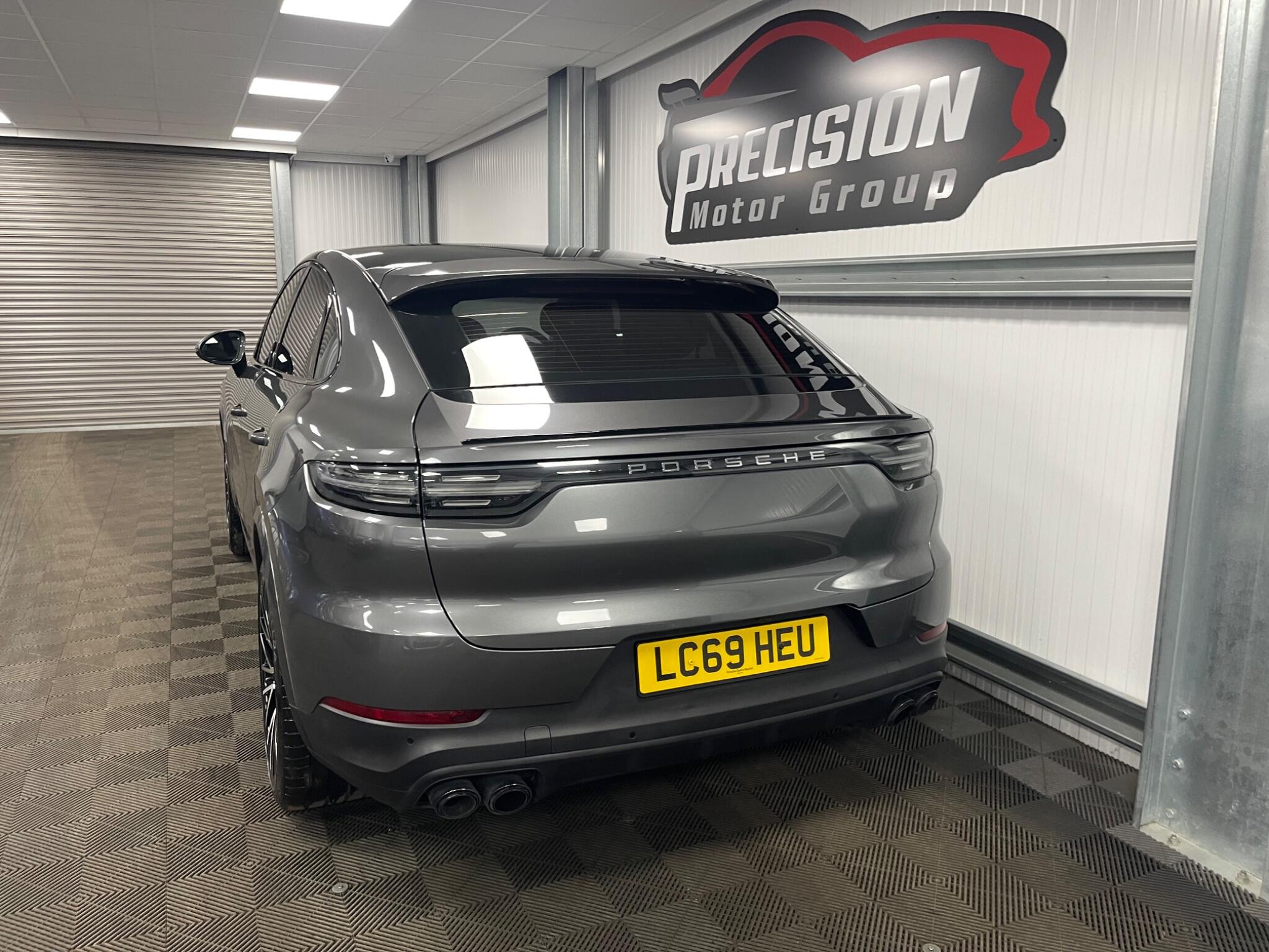Porsche Cayenne view 20