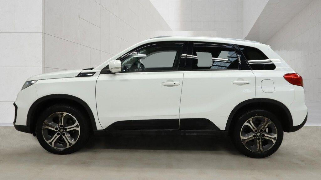 Suzuki Vitara view 9
