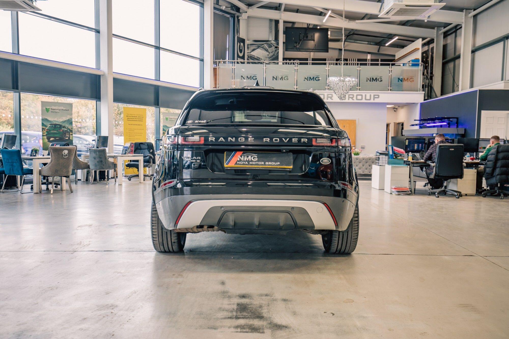 Land Rover Range Rover Velar view 29