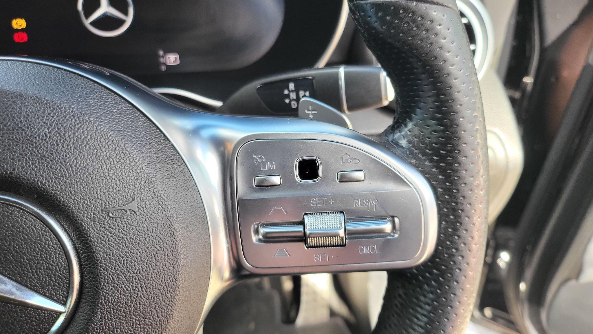 Mercedes-Benz Mercedes-Benz GLC view 17