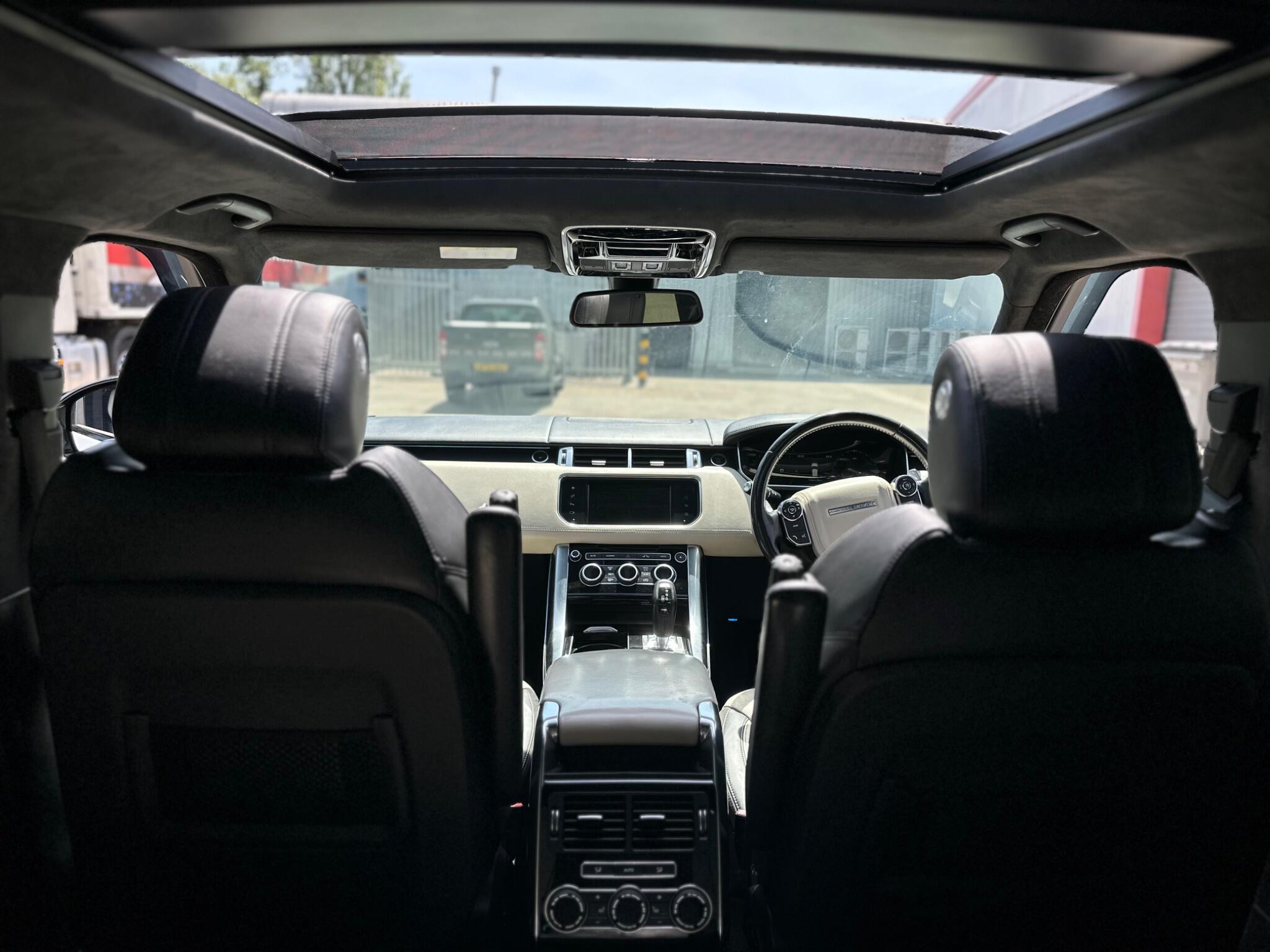 Land Rover Range Rover Sport view 13