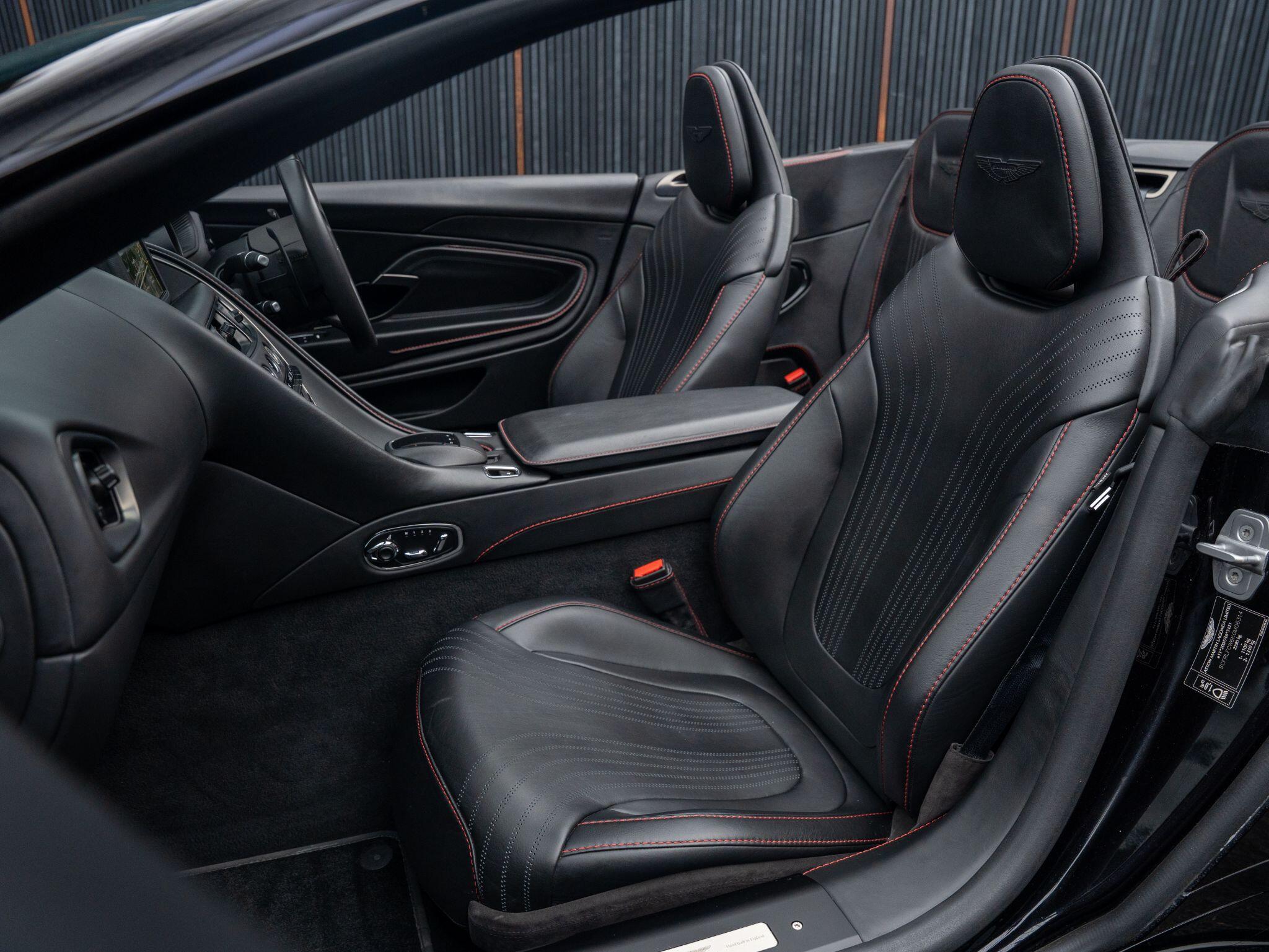 Aston Martin DB11 view 33