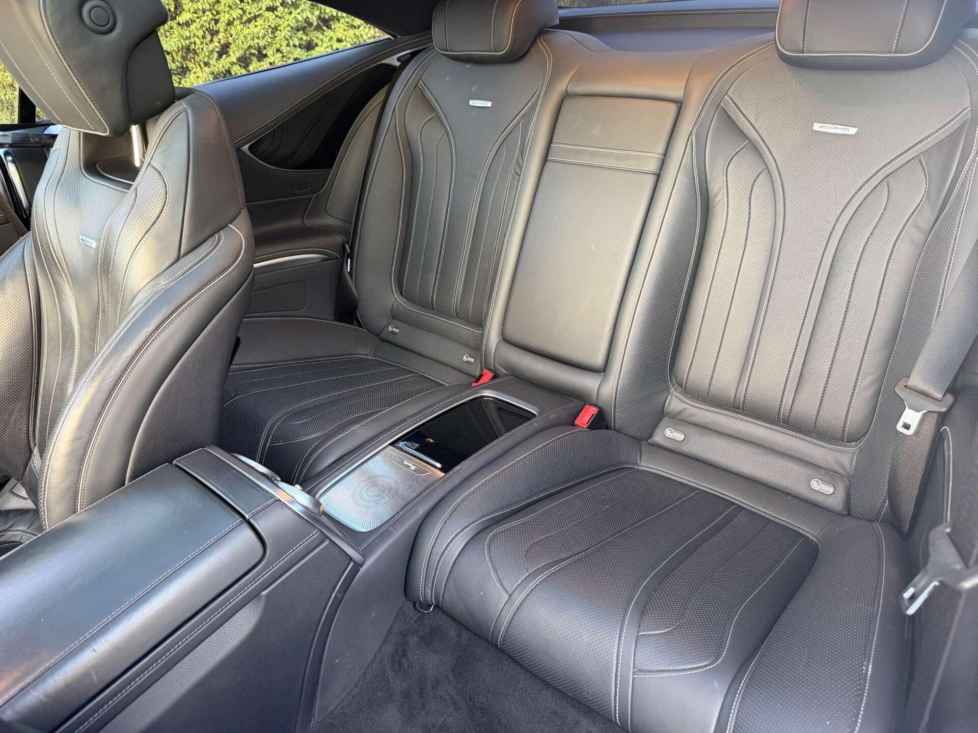 Mercedes-Benz S-Class view 31