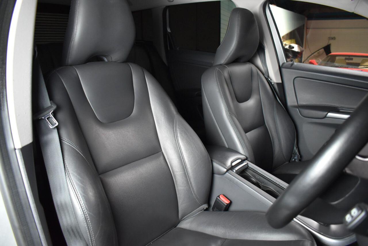 Volvo XC60 view 18