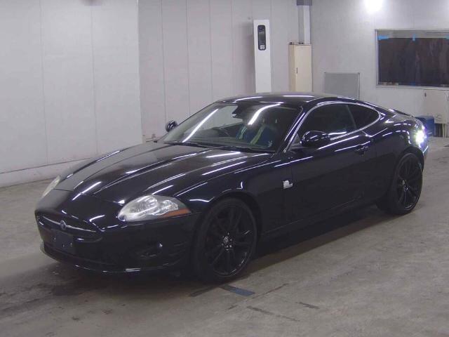 Jaguar XK view 5