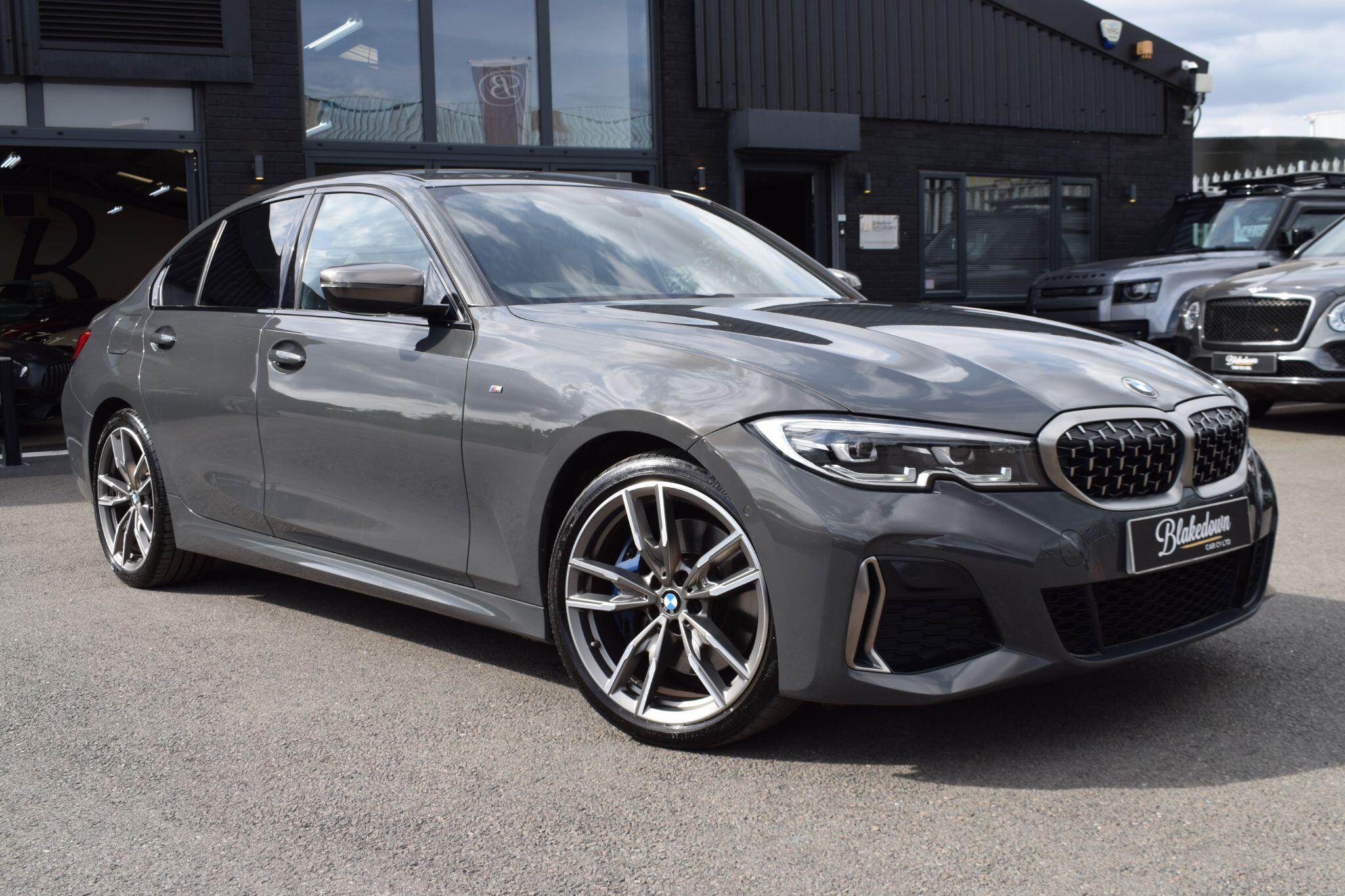 BMW 3 Series view 3