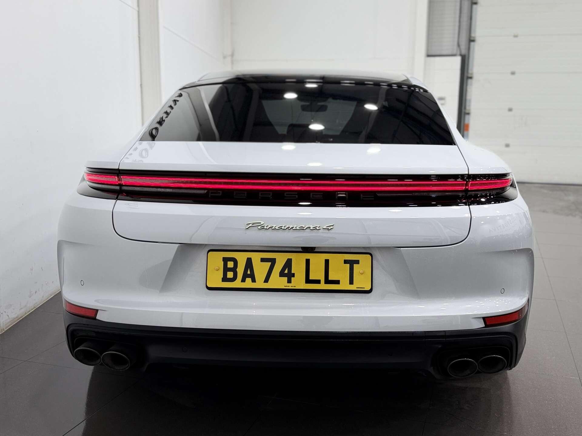 Porsche Panamera view 12