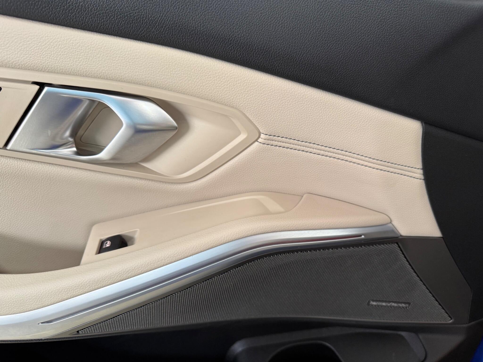 BMW 3 Series view 20