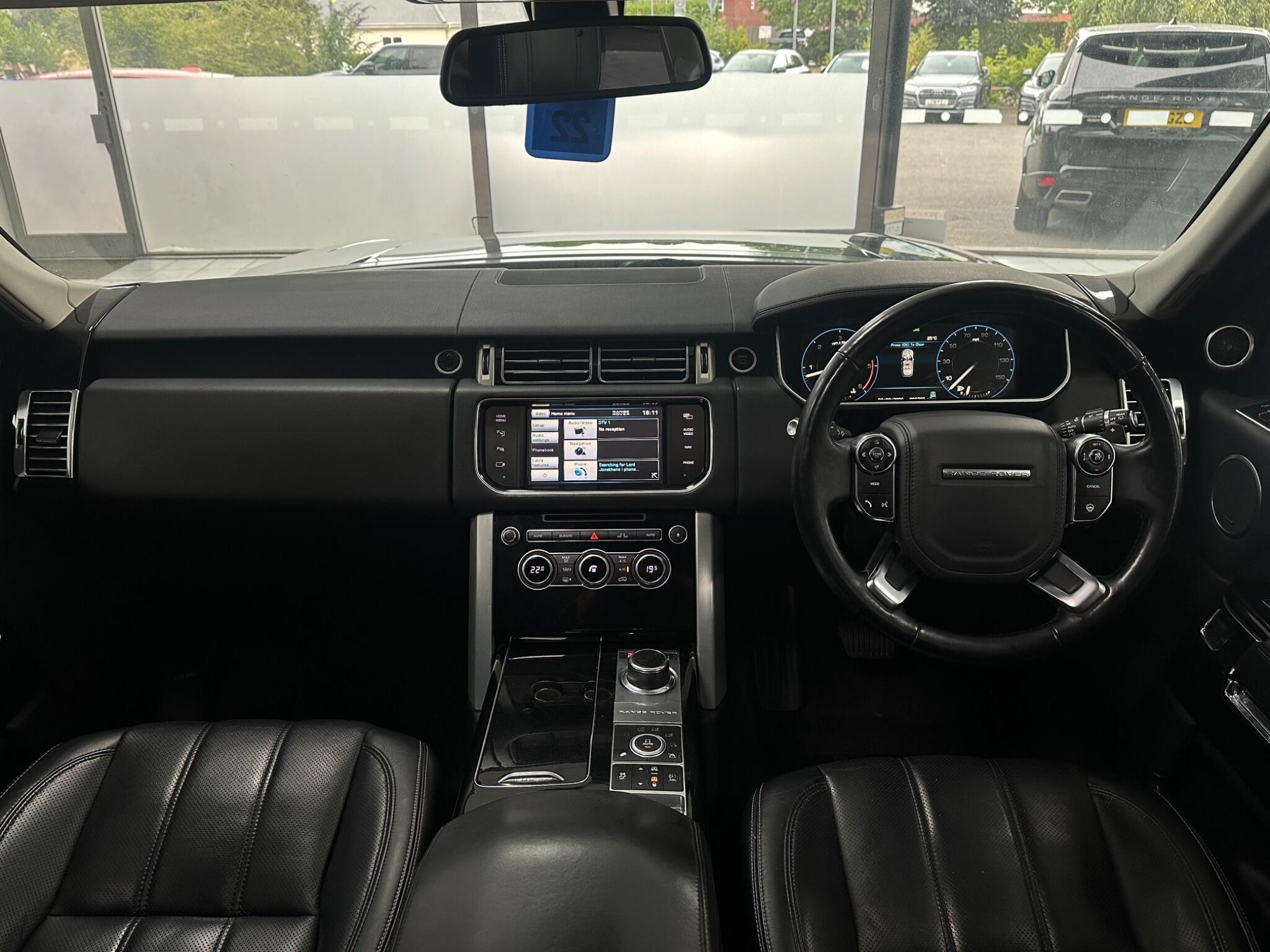 Land Rover Range Rover view 17