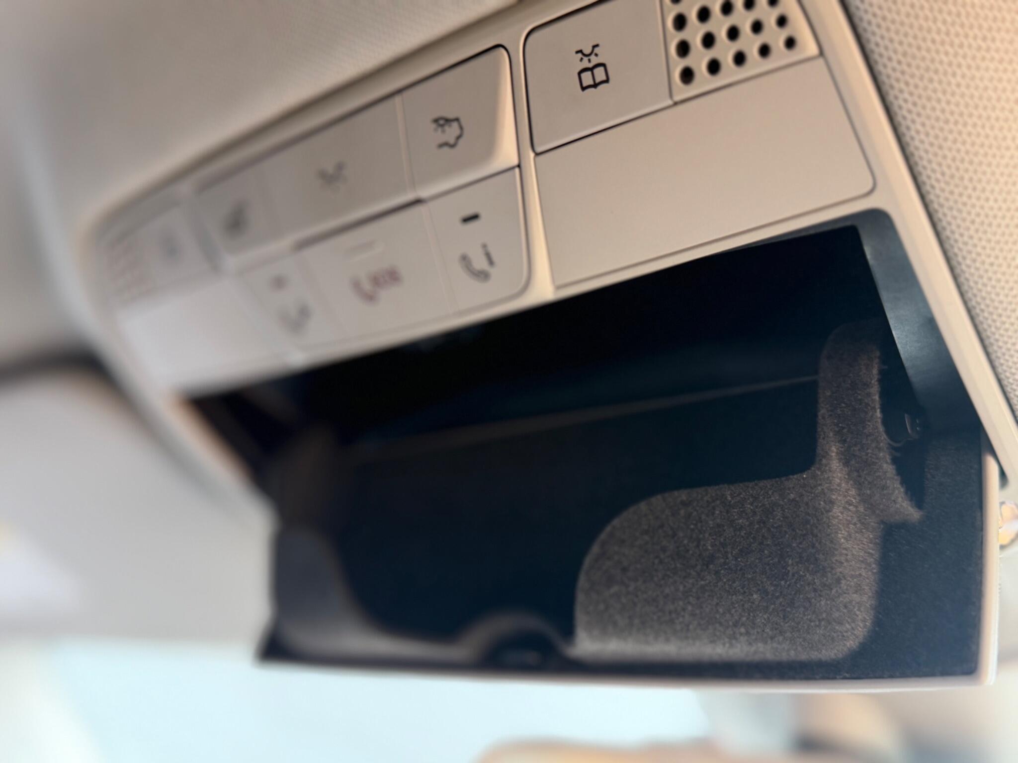 Mercedes-Benz C Class view 25