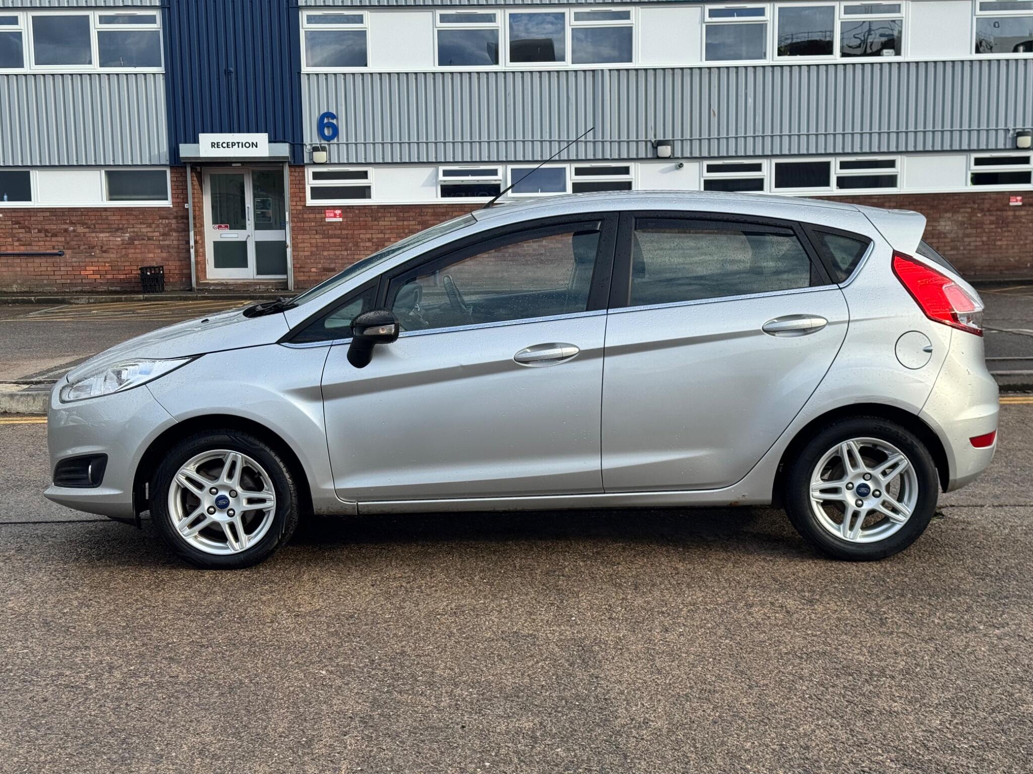Ford Fiesta view 12