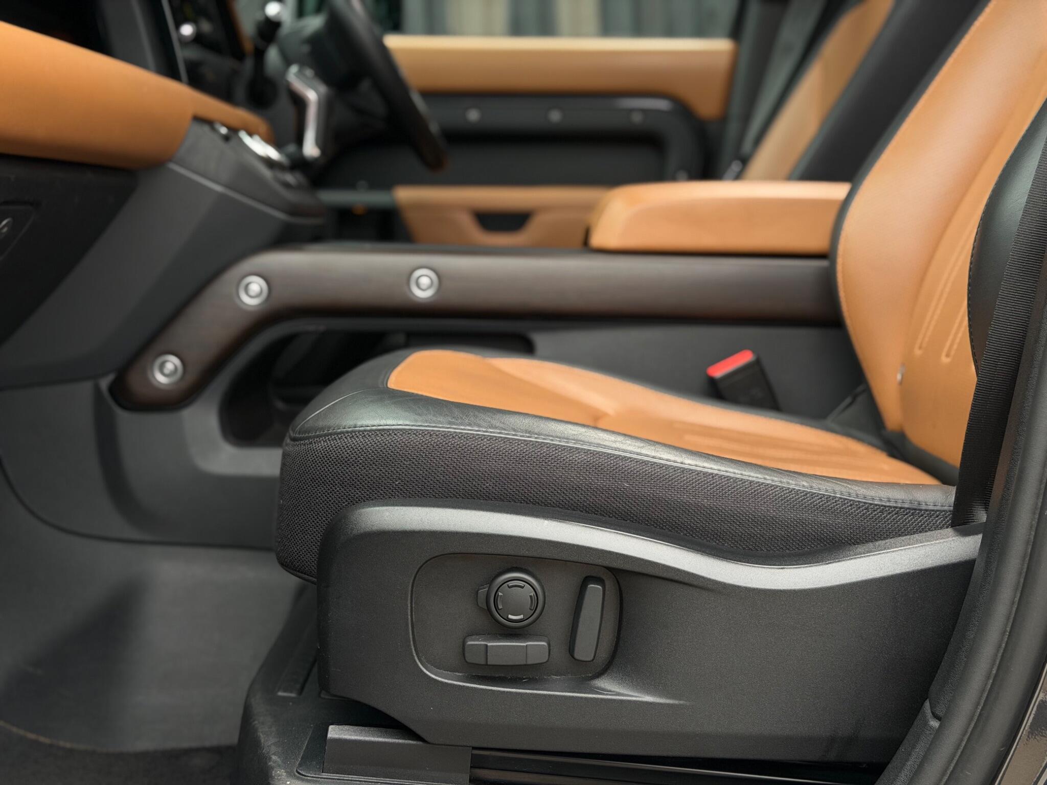 Land Rover Defender view 51