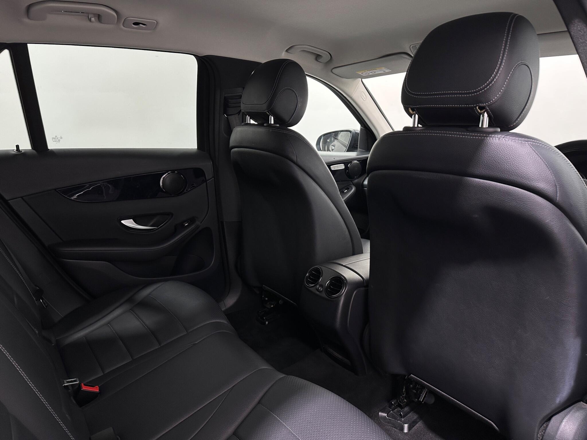 Mercedes-Benz GLC view 41