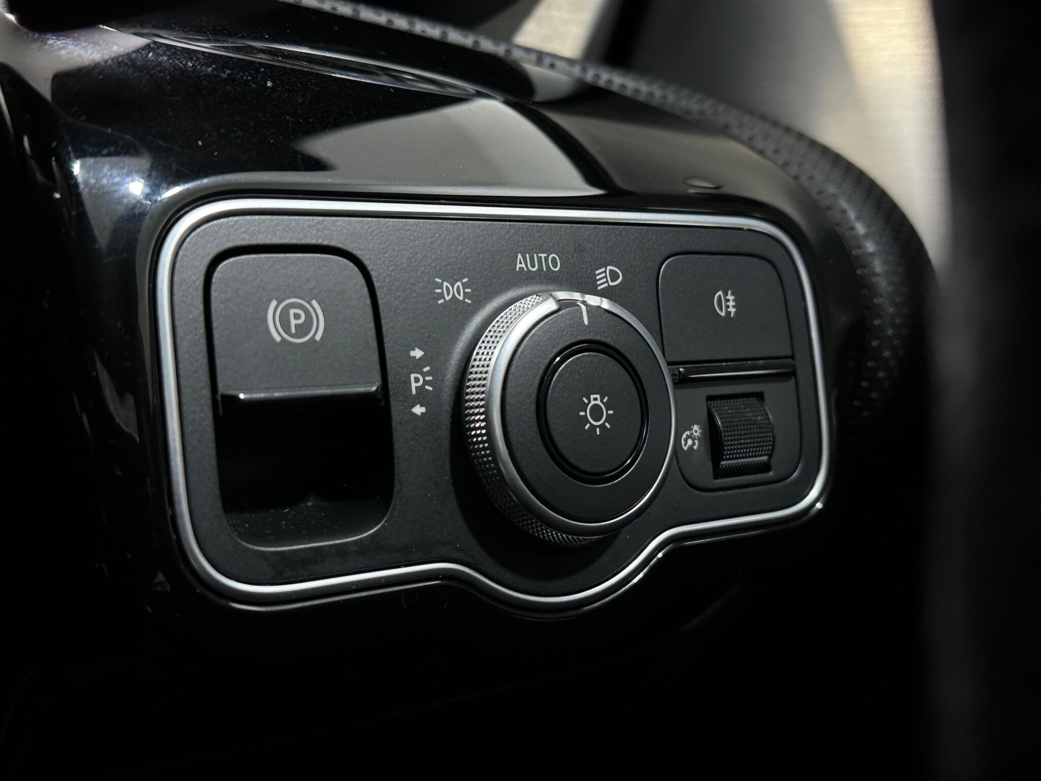 Mercedes-Benz A-Class view 18