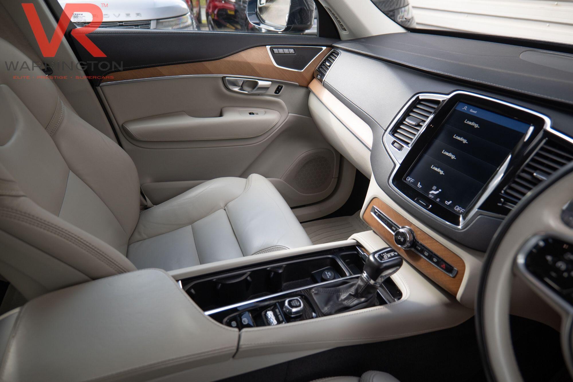 Volvo XC90 view 20