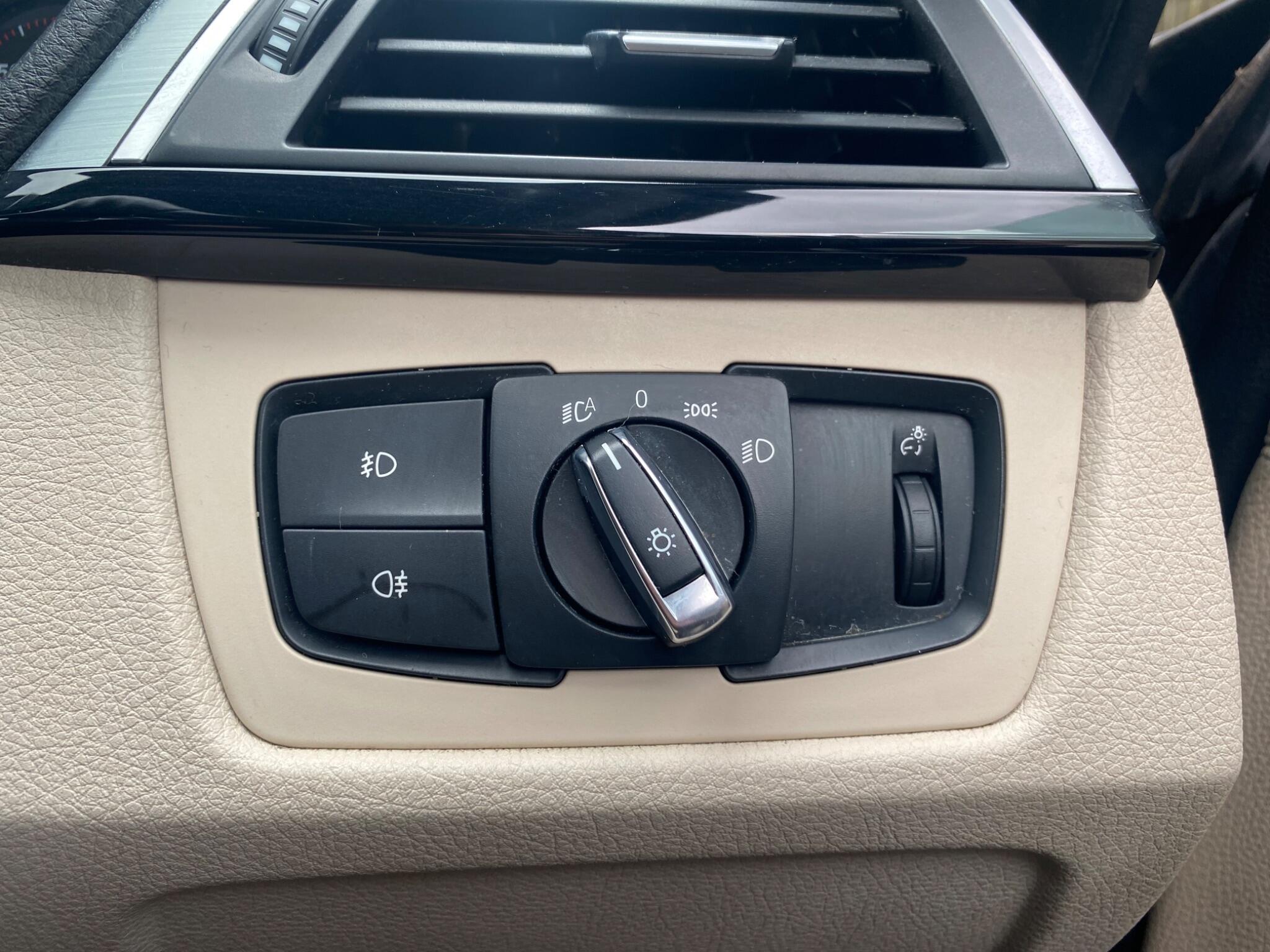 BMW 3 Series view 45