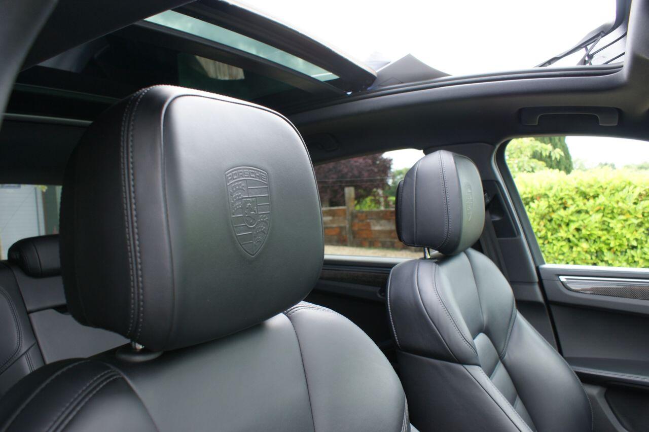 Porsche Macan view 57