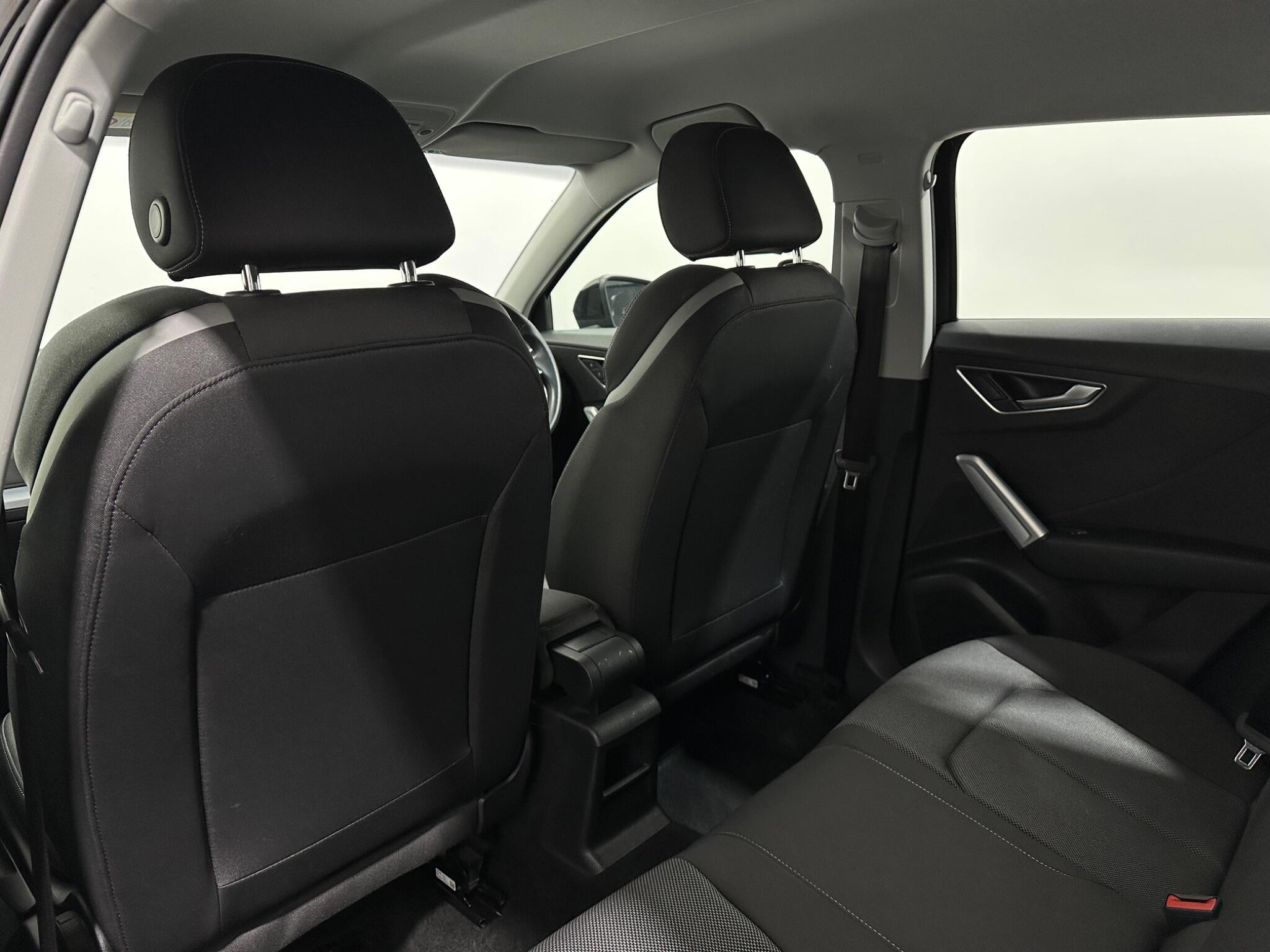 Audi Q2 view 38